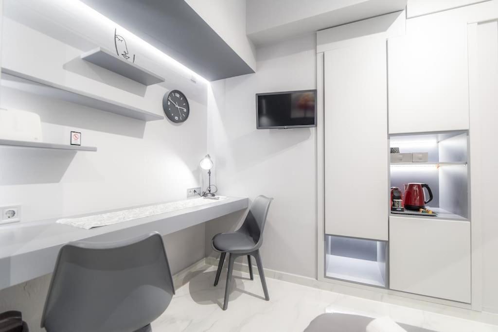 Lux Seaside Apartment By Volos Hospitality Экстерьер фото
